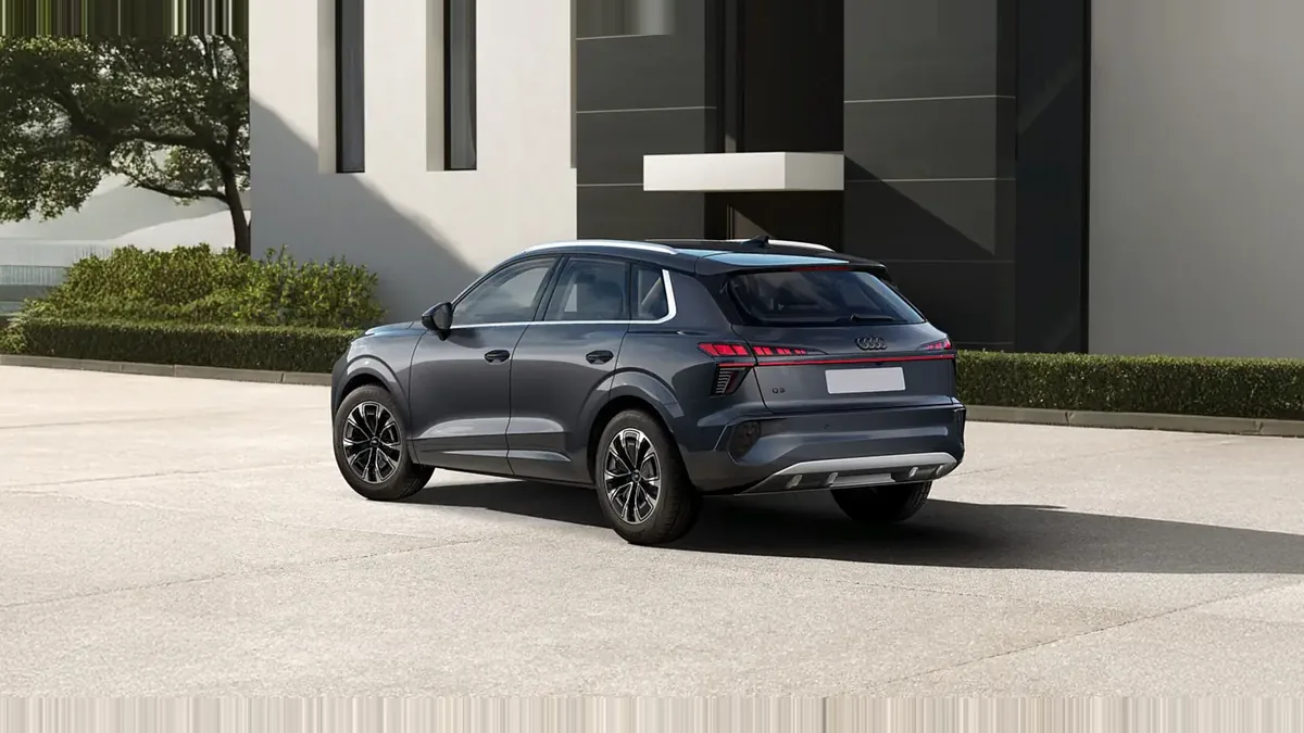 Audi Q3 Advanced TDI 110 kW S Tronic en renting en Barcelona — Interior