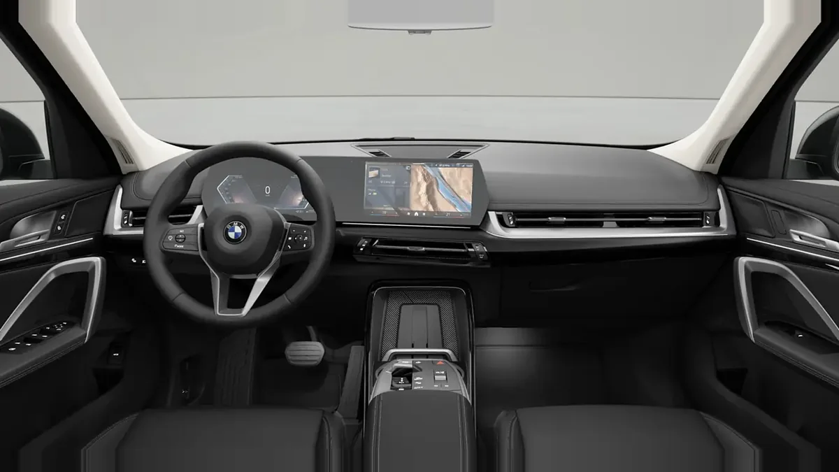 BMW X1 sDrive20d xLine 120kW en renting en Barcelona — Delantera