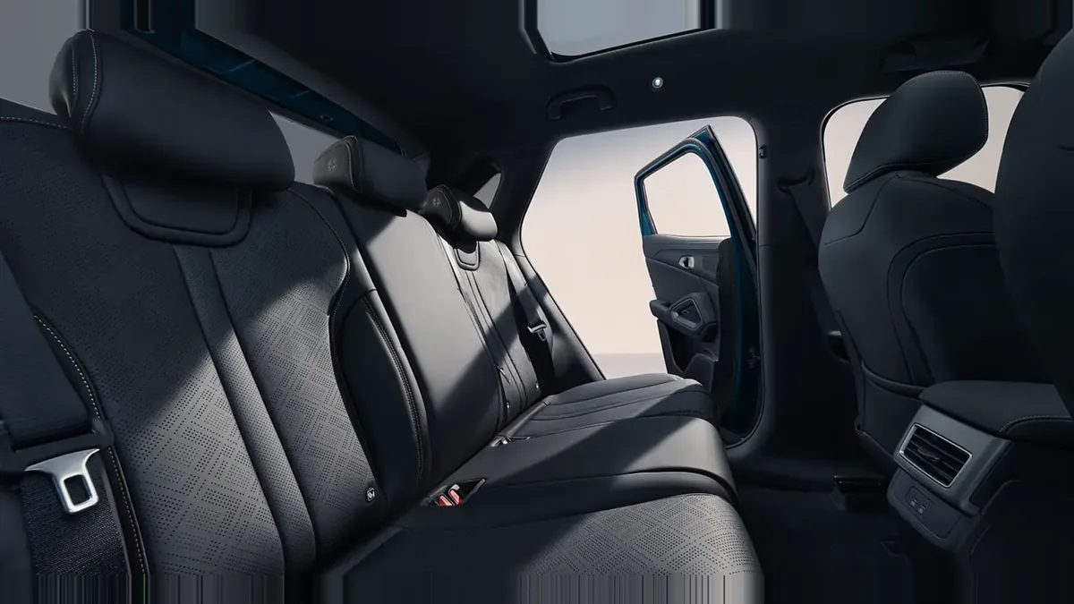 BYD ATTO 2 DM-i Boost en renting en Barcelona — vista 7