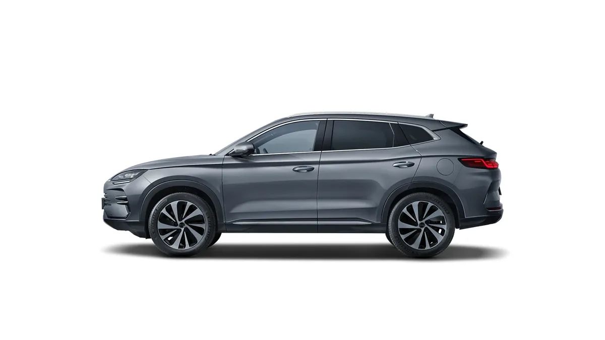 BYD Seal U DM-I Comfort en renting en Barcelona — Lateral