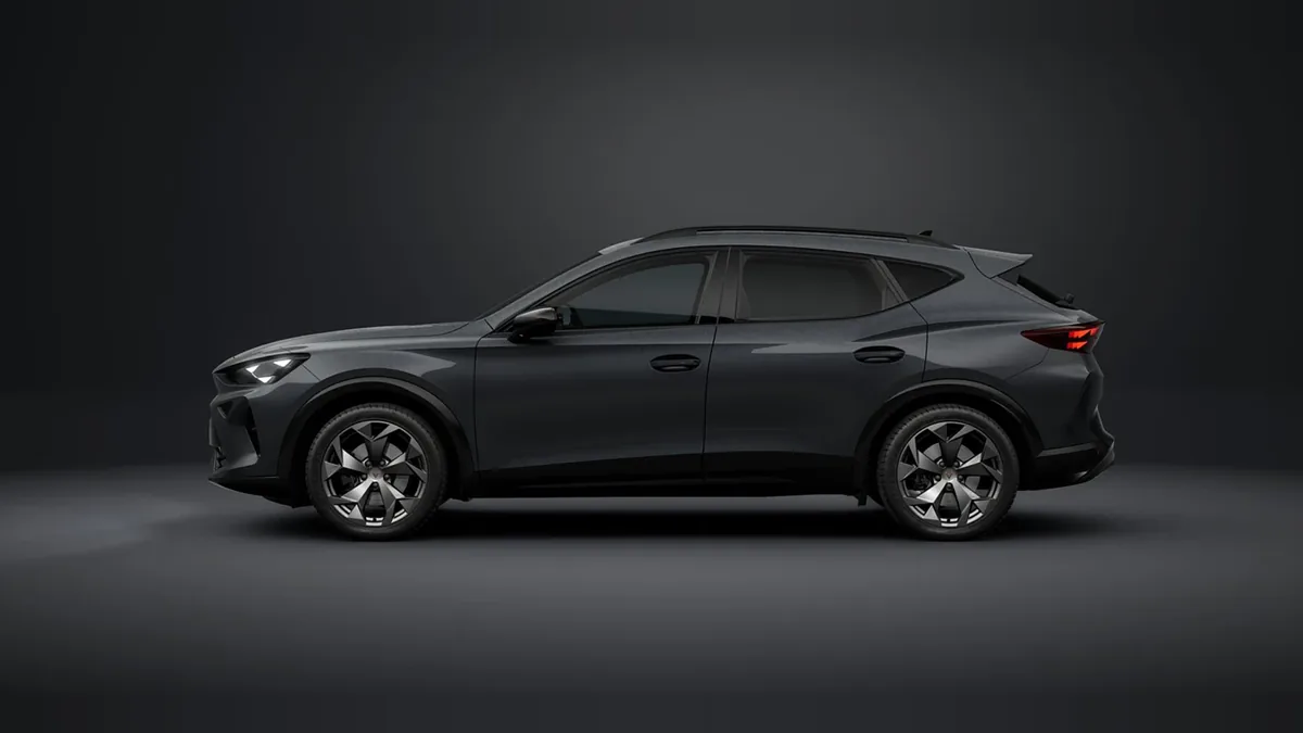 CUPRA Formentor eTSI 1.5 110kW (150CV) DSG 7vel. en renting en Barcelona — Lateral