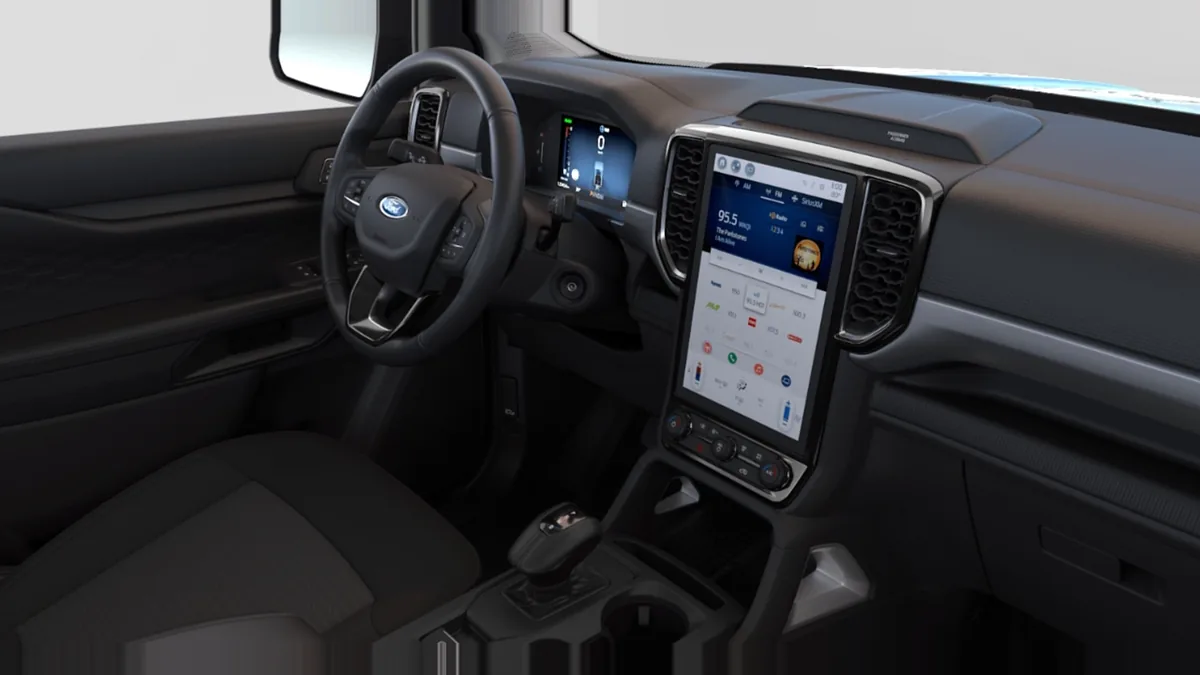 Ford Ranger XLT Doble Cabina 2.3 TVCT PHEV 280CV Automática II en renting en Barcelona — Interior