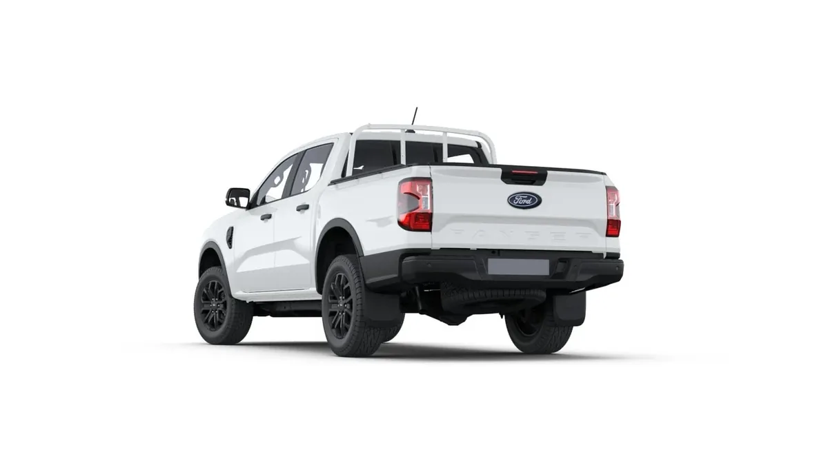 Ford Ranger XLT Doble Cabina 3.0 EcoBlue 240CV en renting en Barcelona — Trasera
