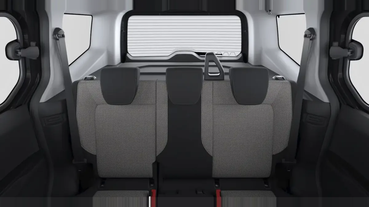 Ford Tourneo Courier Trend 1.0 Ecoboost 125CV M1 II en renting en Barcelona — vista 6