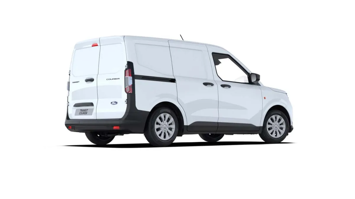 Ford Transit Courier Van 1.5 Ecoblue Trend II en renting en Barcelona — Trasera