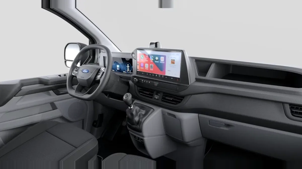 Ford TRANSIT CUSTOM Kombi 2.0 EcoBlue 100kW 320 L1 Trend en renting en Barcelona — Delantera