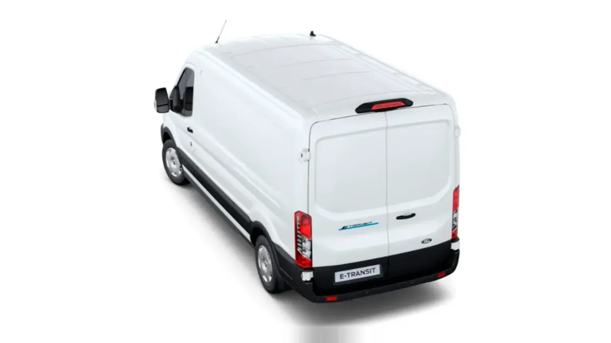 Ford Transit Van 350 L3 BEV Trend 184cv RWD II en renting en Barcelona — Lateral