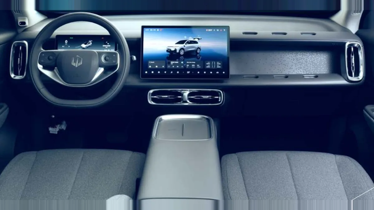 Leapmotor B10 REEV 18.8 kWh Life AT en renting en Barcelona — Interior