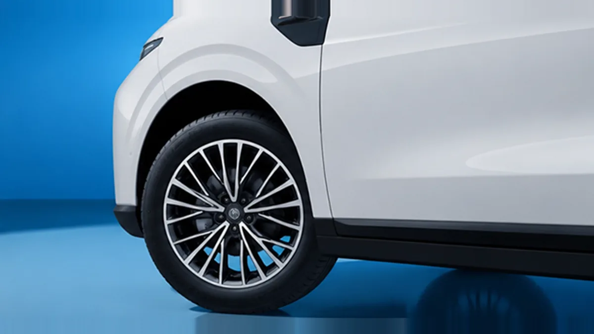 Leapmotor B10 REEV 18.8 kWh Life AT en renting en Barcelona — vista 7