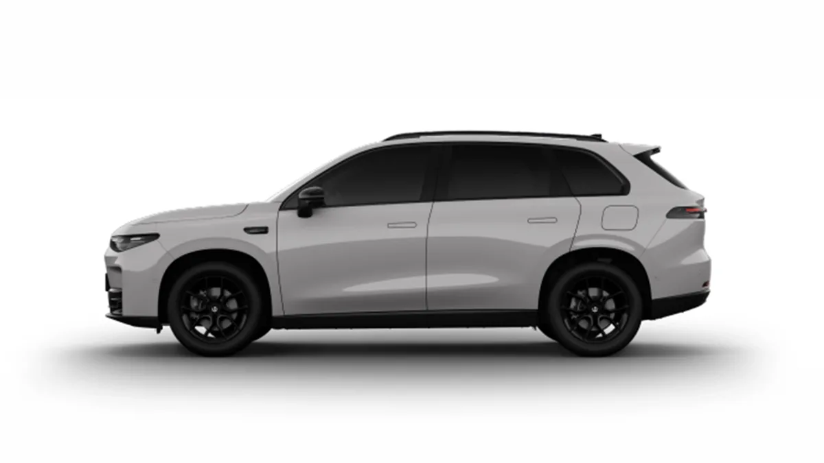 Leapmotor C10 REEV 28.4 kWh Style AT en renting en Barcelona — Trasera