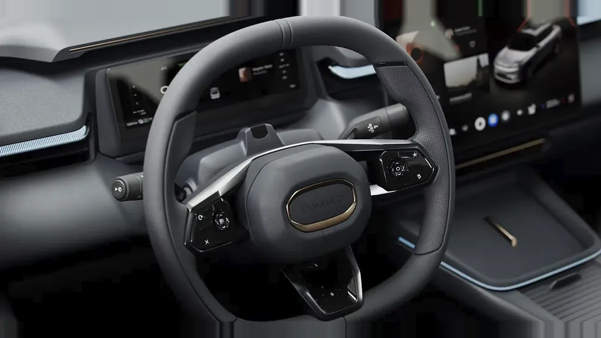 Lynk & Co 08 1.5 PHEV Core en renting en Barcelona — Delantera