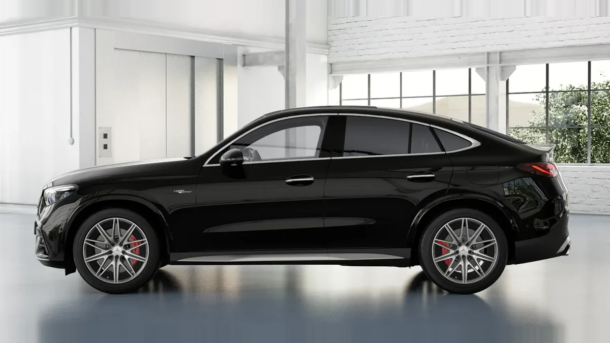 Mercedes-AMG GLC Coupé 63 S E Performance en renting en Barcelona — Lateral