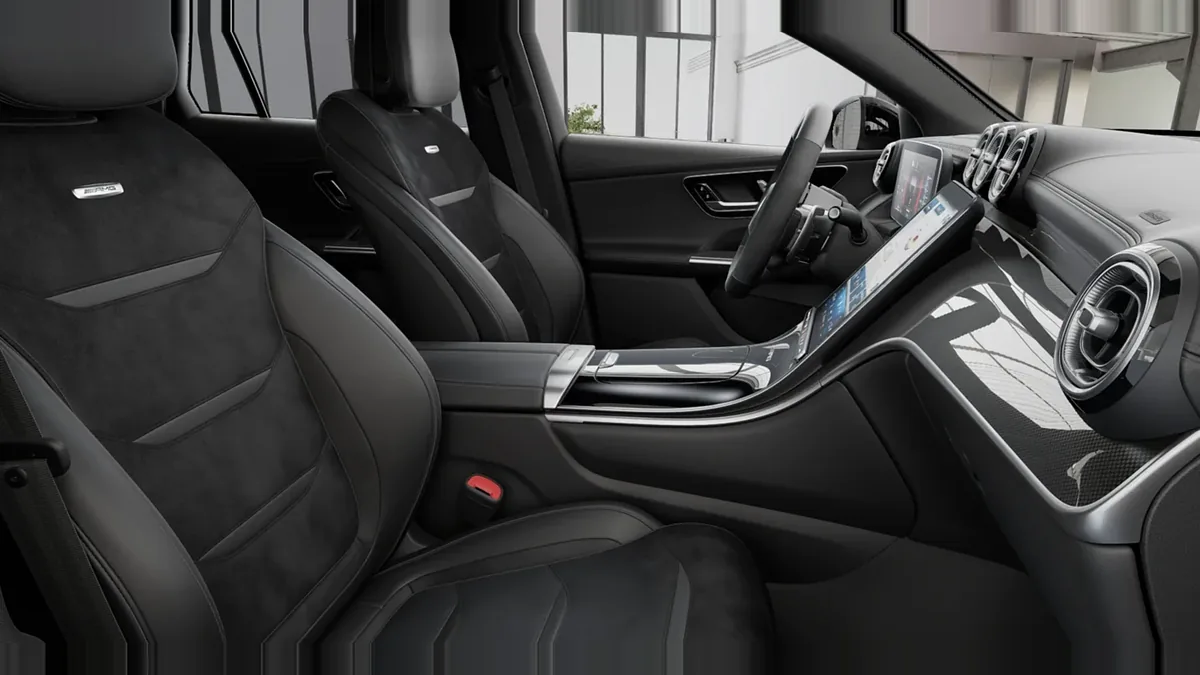 Mercedes-AMG GLC Coupé 63 S E Performance en renting en Barcelona — Interior