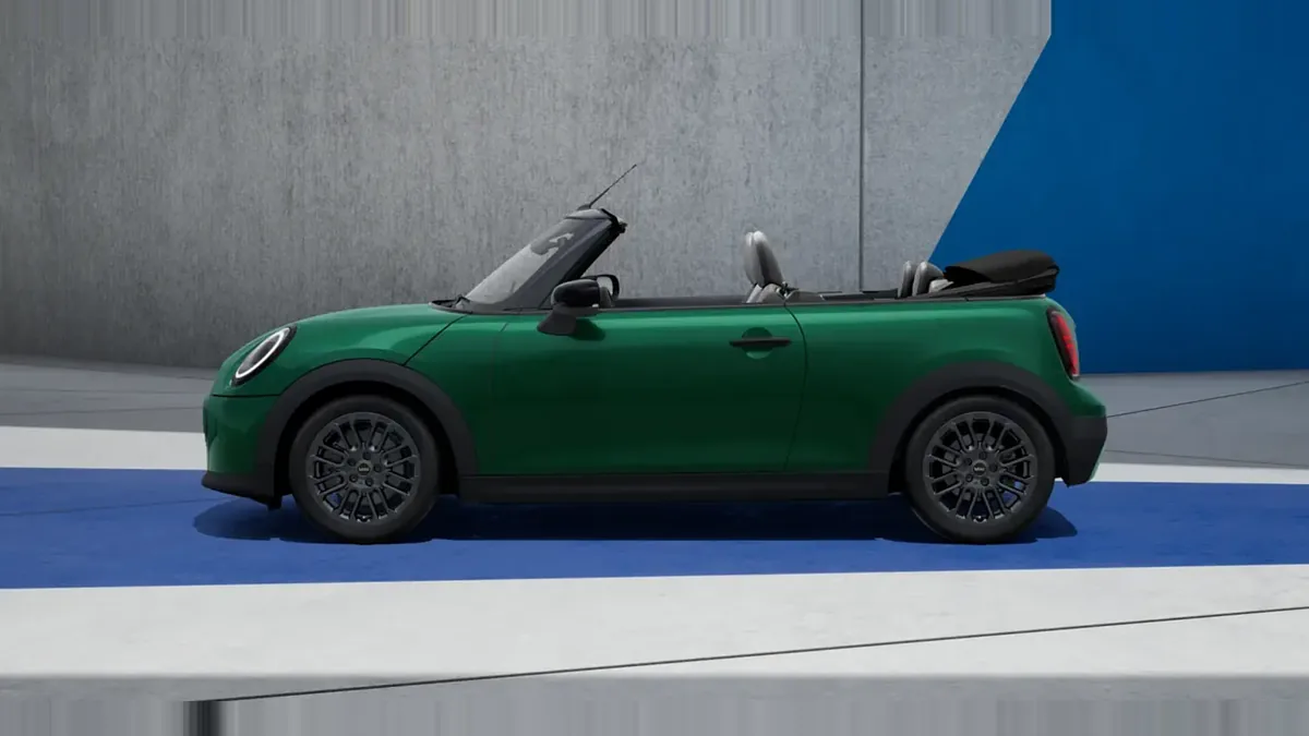 MINI Cooper C Cabrio Classic en renting en Barcelona — Lateral