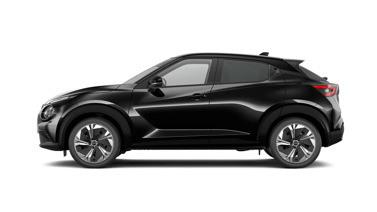 Nissan JUKE HYBRID N-CONNECTA 145CV AUT. en renting en Barcelona — Trasera