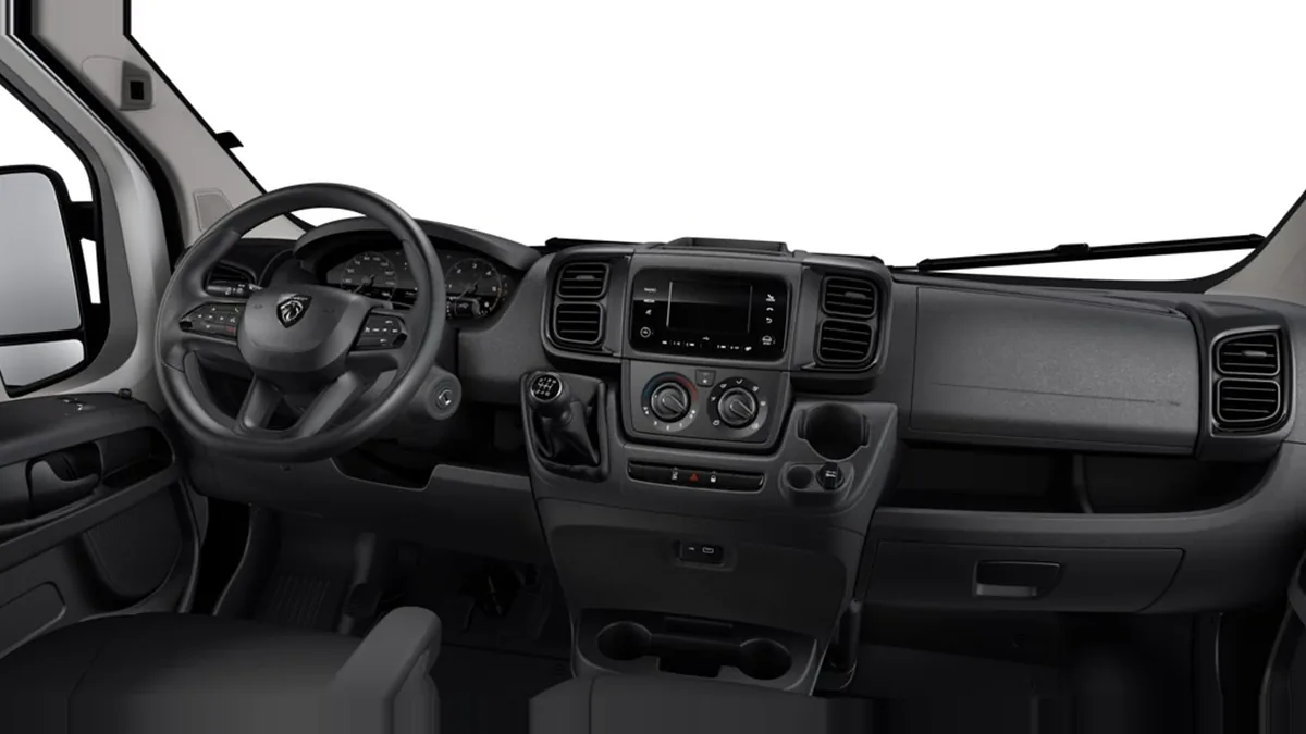 Peugeot Boxer Caja Paquetera Portón L3 3.5T Max BlueHDi 180 S&S 6vel en renting en Barcelona — Delantera