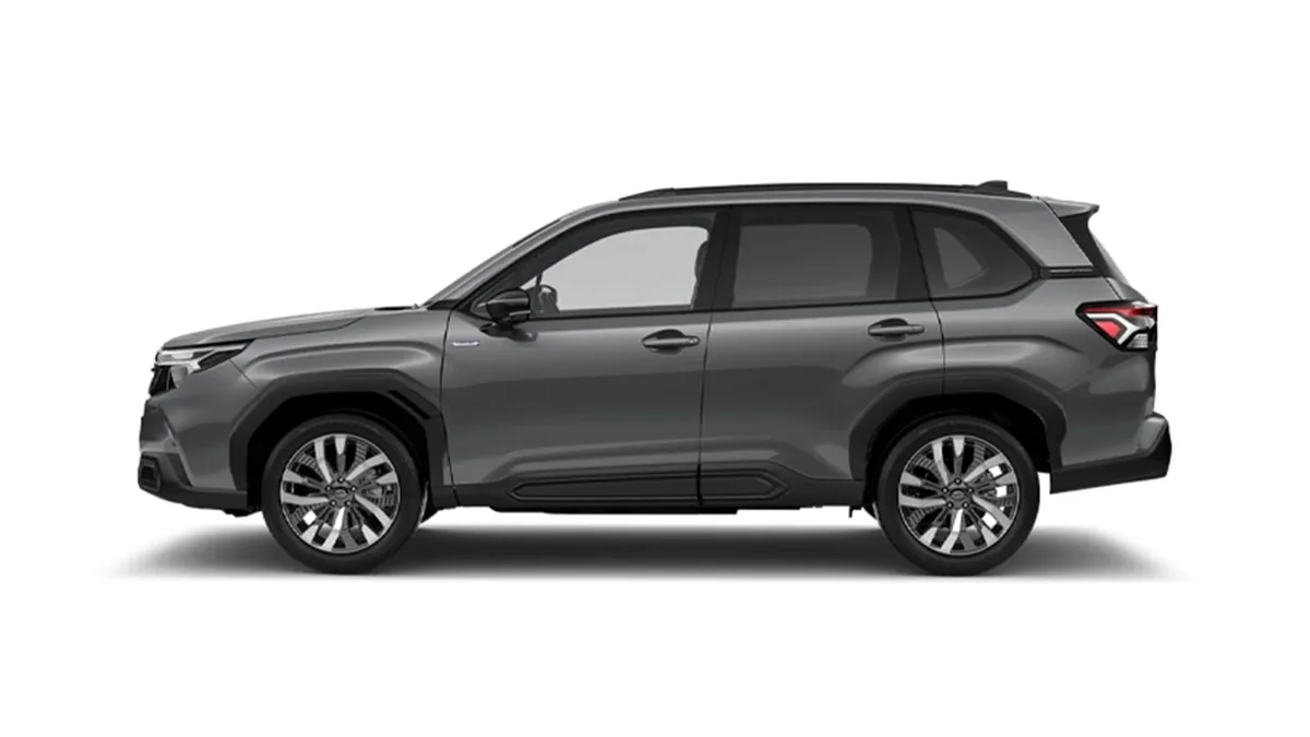 Subaru Forester 2.0i Hybrid Field CVT en renting en Barcelona — Delantera