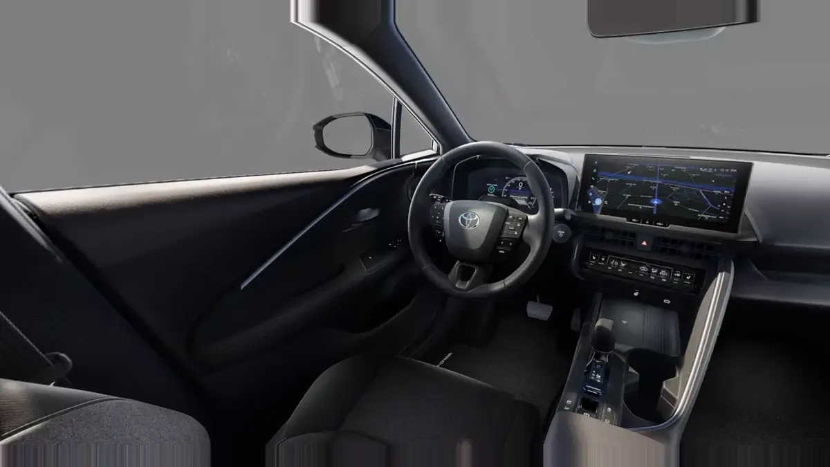 Toyota C-HR Advance Plug-in Hybrid 220 en renting en Barcelona — Interior