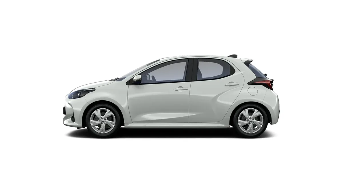 Toyota Yaris 120H 116CV Active en renting en Barcelona — Interior